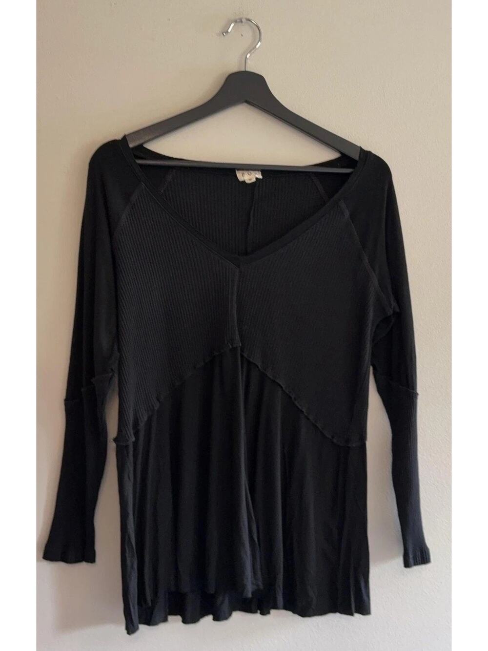 POL Blouse Womens Small Black Ribbed V Neck Long Sleeve Tunic Top Stretch